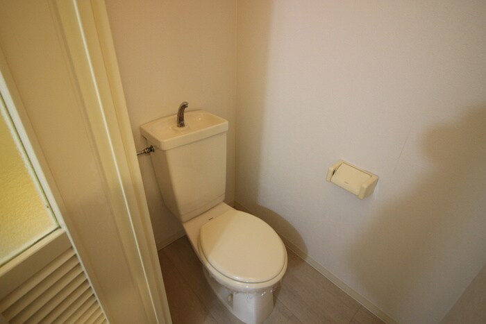 物件内観写真14　(トイレ)
