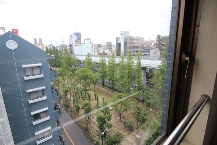 物件内観写真18　(室内からの展望)