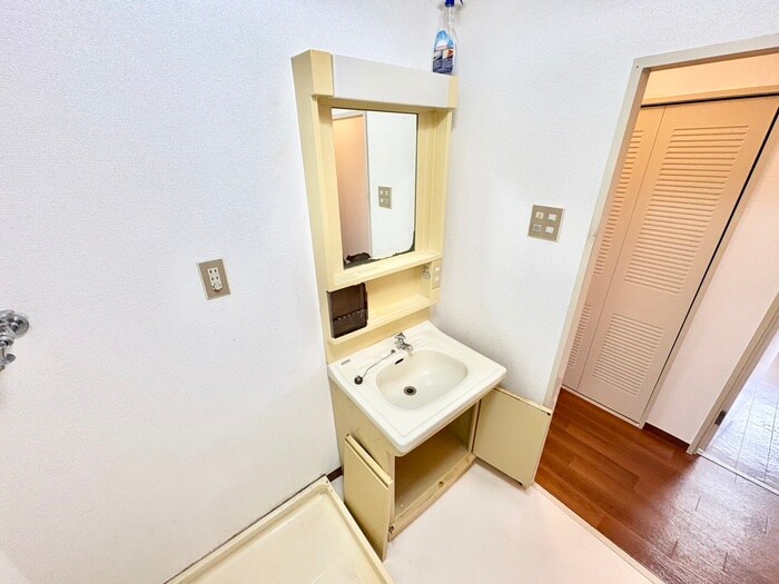 物件内観写真15　(洗面)