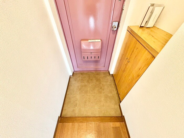 物件内観写真17　(玄関)
