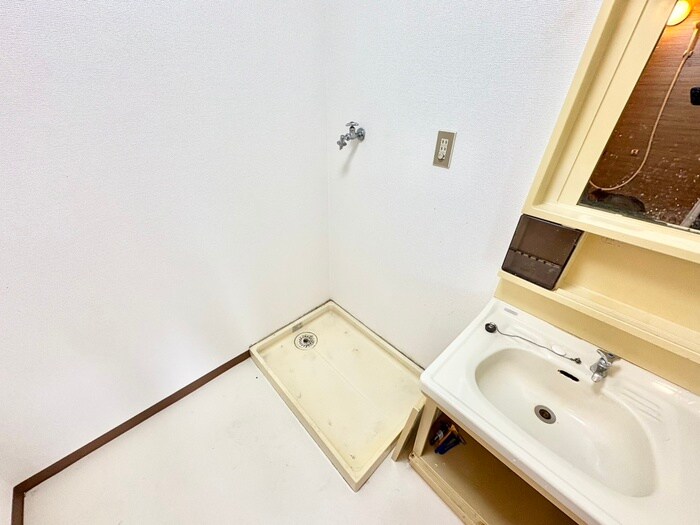 物件内観写真21　(洗濯機置場)