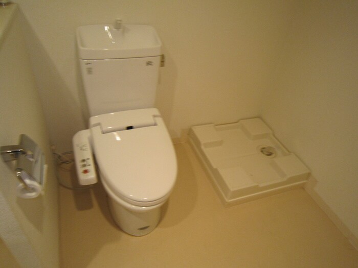 物件内観写真9　(洗濯機置場)