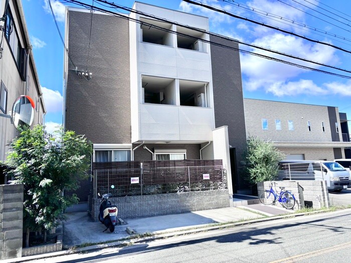 物件外観写真2　(外観写真)