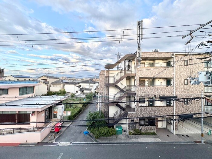 物件内観写真19　(室内からの展望)