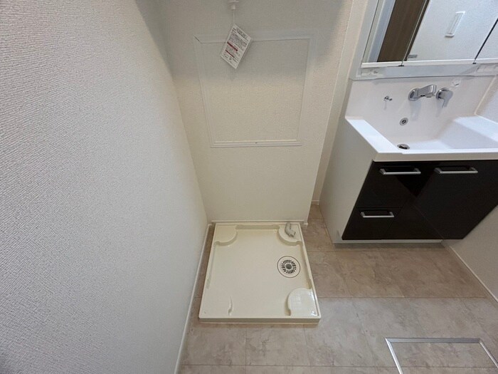 物件内観写真22　(洗濯機置場)