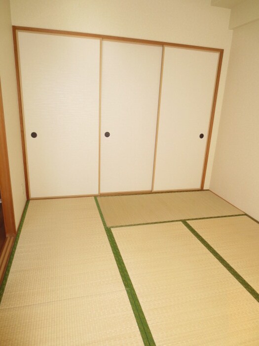 物件内観写真9　(居室)