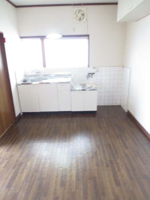 物件内観写真4　(居室)