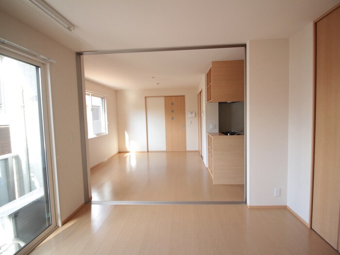 物件内観写真8　(居室)