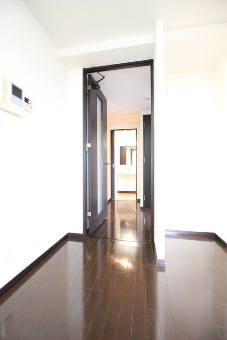 物件内観写真18　(廊下)