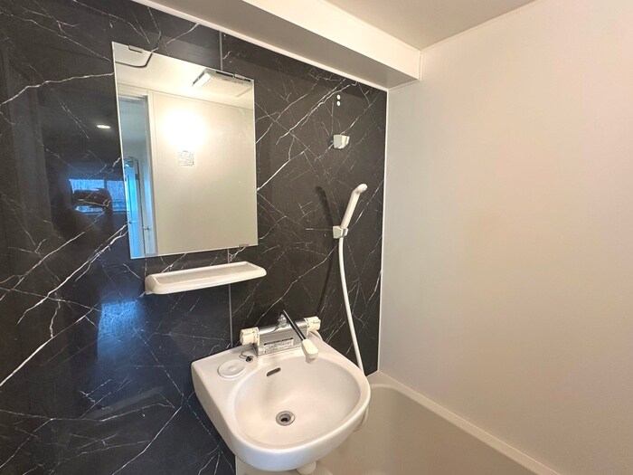 物件内観写真9　(洗面)