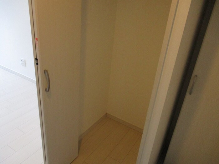 物件内観写真8　(収納)