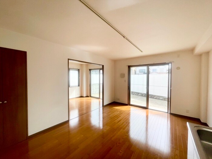 物件内観写真10　(居室)