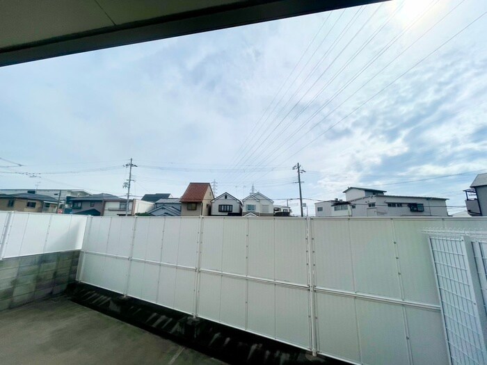 物件内観写真16　(室内からの展望)