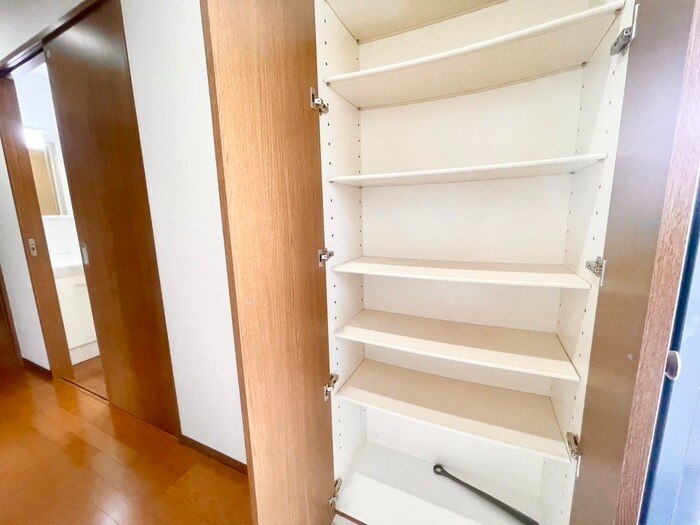 物件内観写真18　(靴箱)