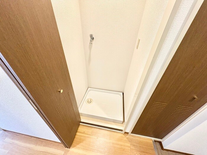 物件内観写真18　(洗濯機置場)