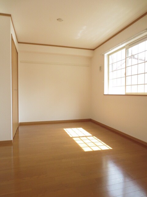 物件内観写真12　(居室)