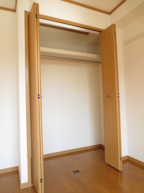 物件内観写真13　(収納)