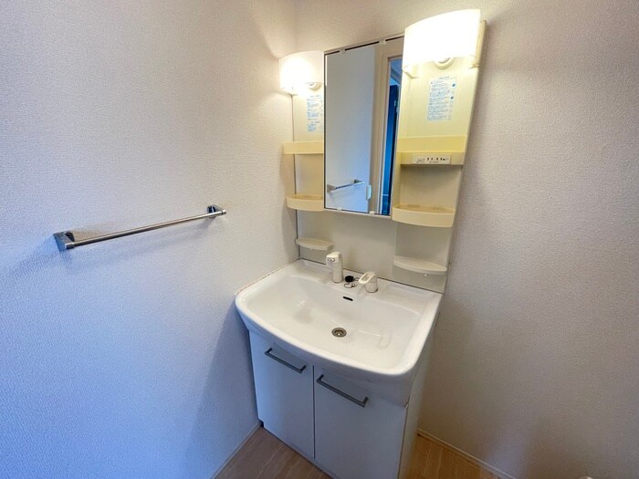 物件内観写真12　(洗面)