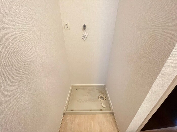 物件内観写真13　(洗濯機置場)