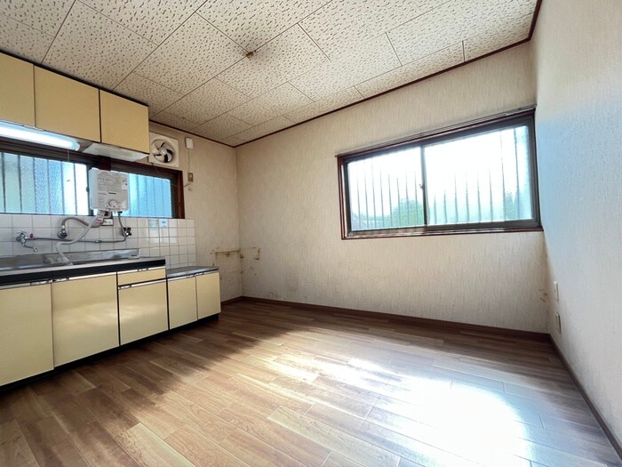 物件内観写真8　(居室)