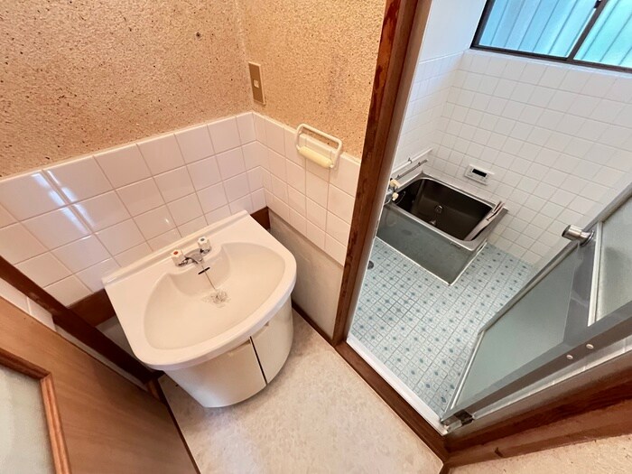 物件内観写真11　(洗面)