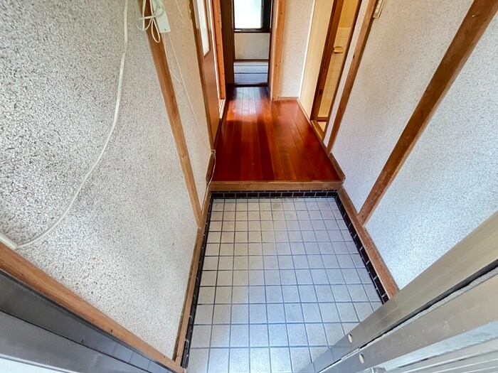 物件内観写真19　(玄関)