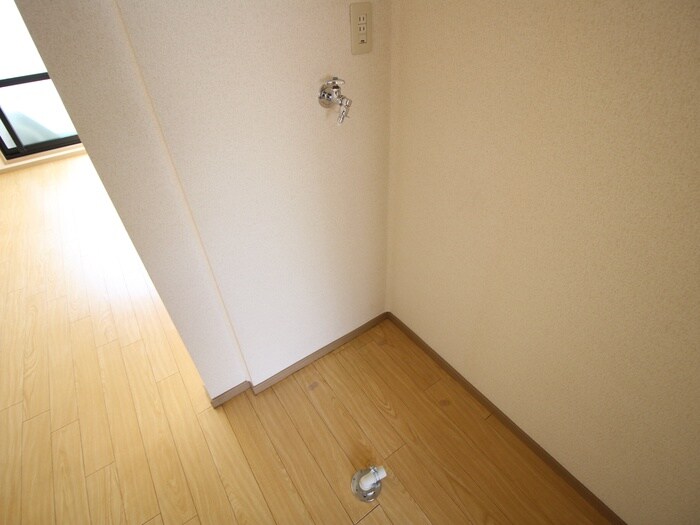 物件内観写真15　(洗濯機置場)