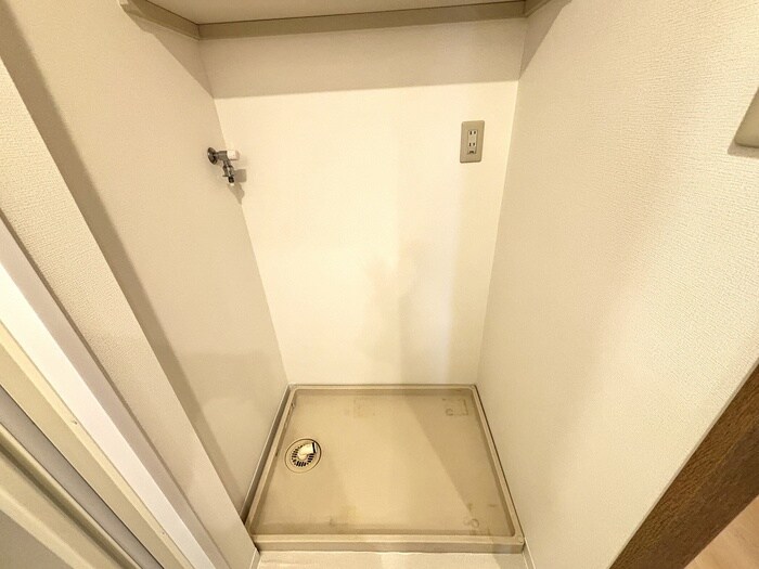 物件内観写真11　(洗濯機置場)