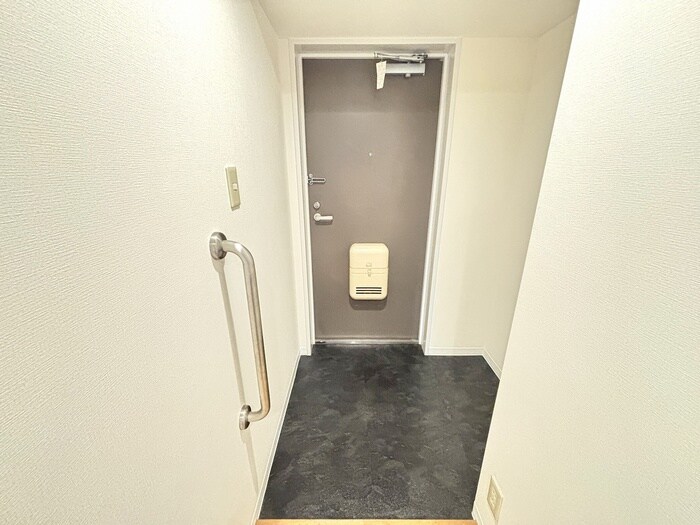 物件内観写真17　(玄関)