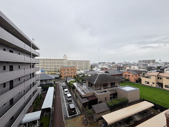 物件内観写真22　(室内からの展望)