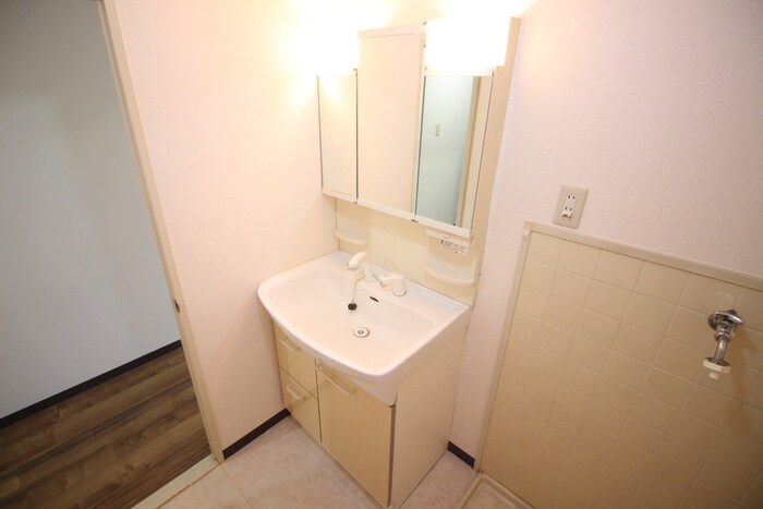 物件内観写真9　(洗面)