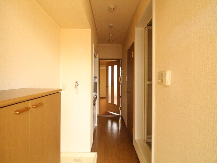 物件内観写真17　(廊下)