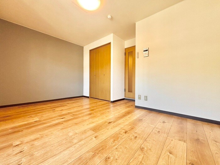 物件内観写真10　(居室)