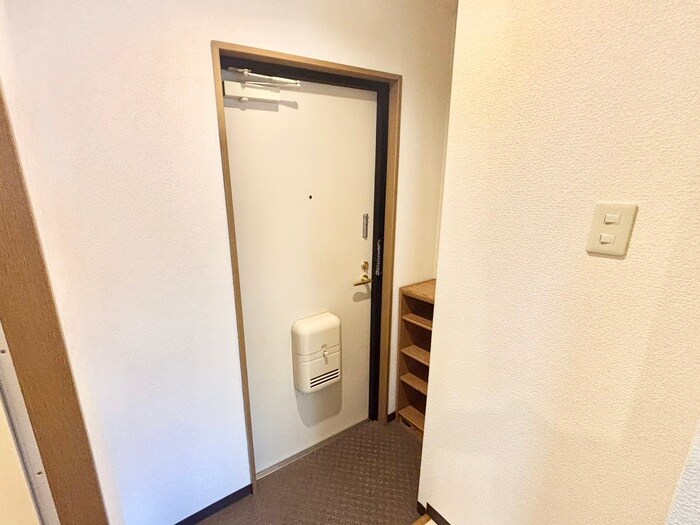 物件内観写真19　(玄関)