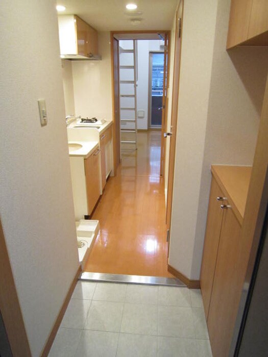 物件内観写真16　(玄関)