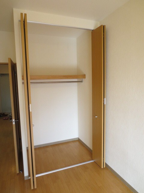 物件内観写真13　(収納)