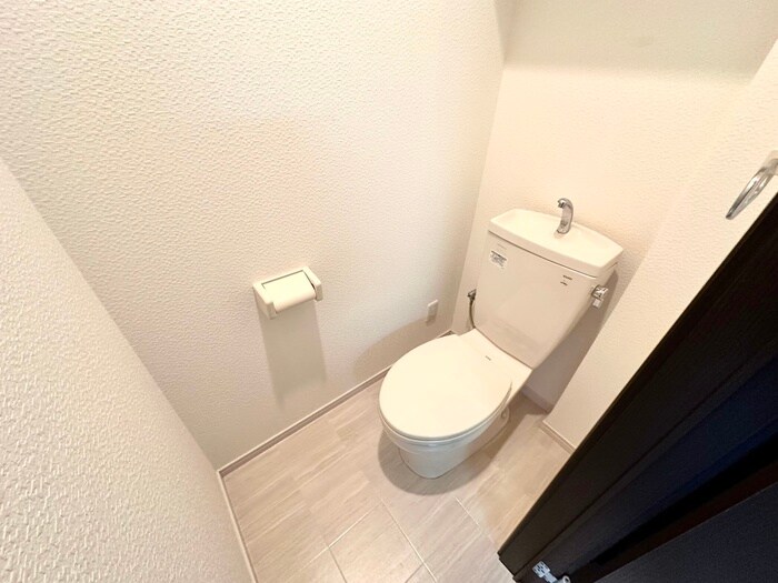 物件内観写真8　(トイレ)