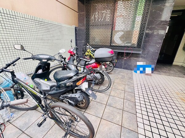 バイク置き場