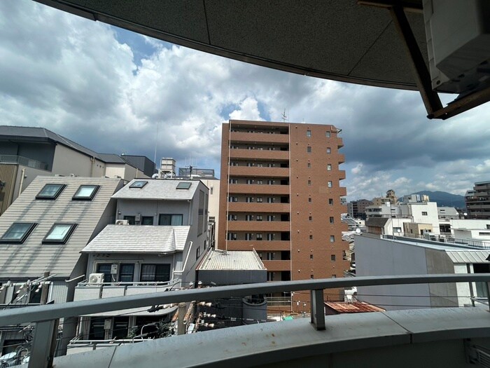 物件内観写真16　(室内からの展望)