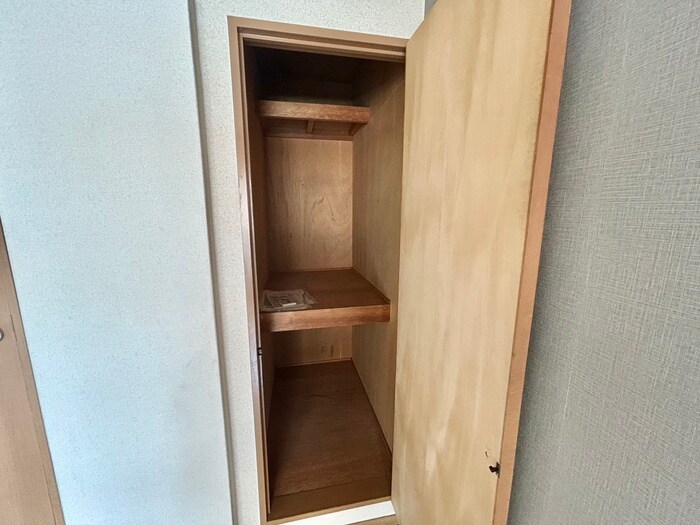 物件内観写真18　(収納)