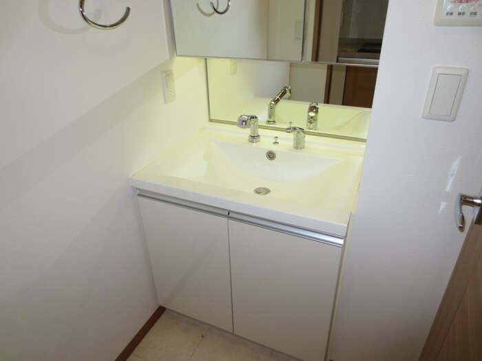 物件内観写真12　(洗面)