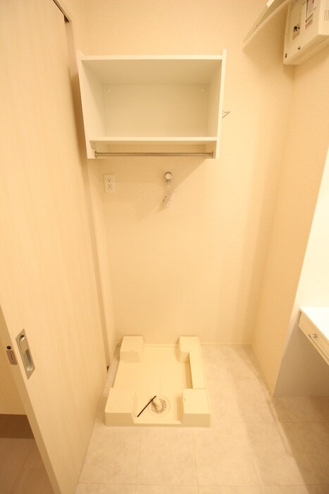 物件内観写真9　(洗濯機置場)