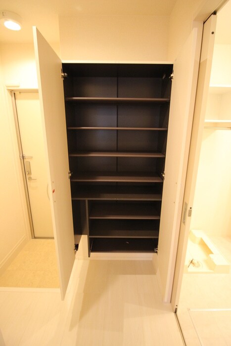 物件内観写真13　(靴箱)