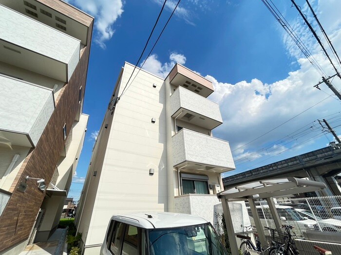 物件外観写真1　(外観写真)