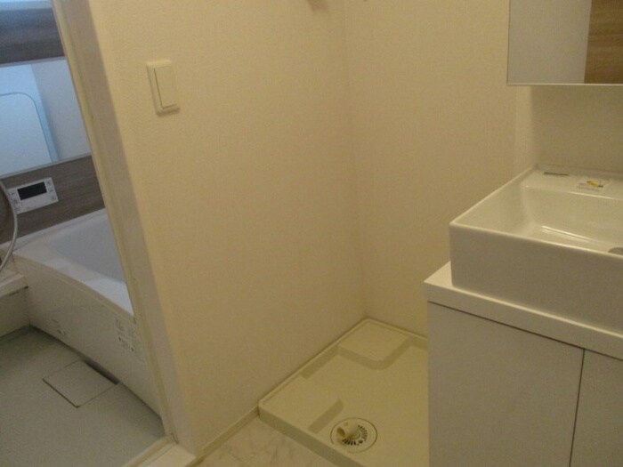 物件内観写真15　(洗濯機置場)