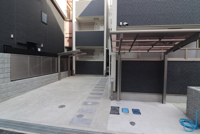 物件外観写真4　(駐輪場)