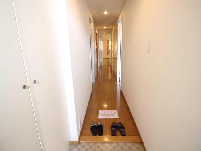 物件内観写真19　(廊下)