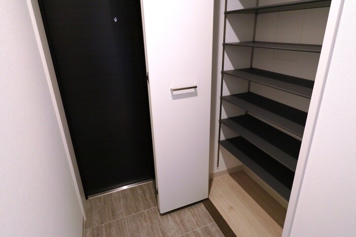 物件内観写真8　(靴箱)