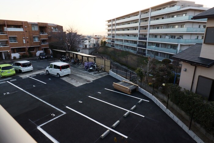 物件内観写真14　(室内からの展望)