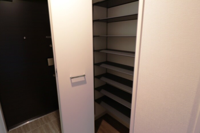 物件内観写真16　(靴箱)
